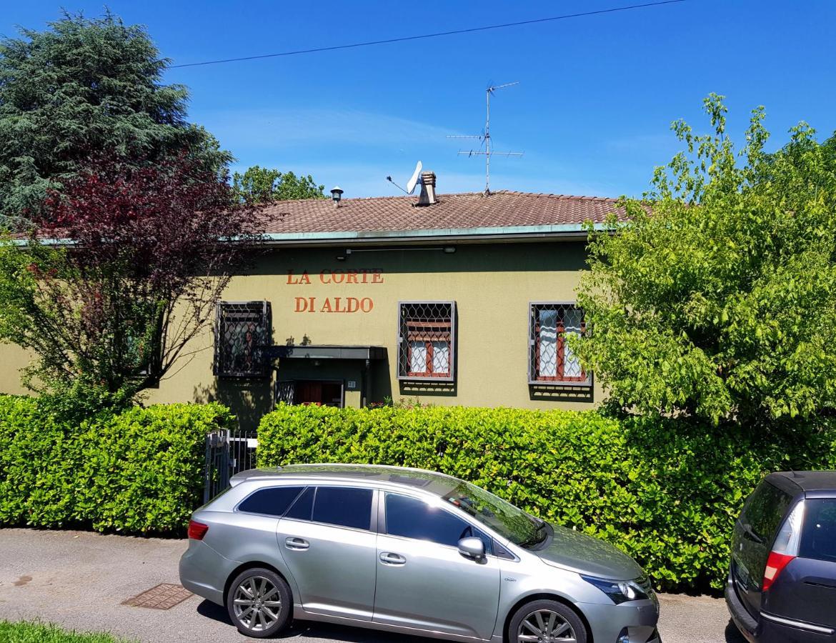 La Corte di Aldo Rozzano Esterno foto